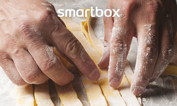 Smartbox - 1 corso di cucina sulla pasta fatta in casa con pranzo per 2 a Roma