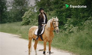 Passeggiata a cavallo di 2 ore con degustazione nelle Langhe